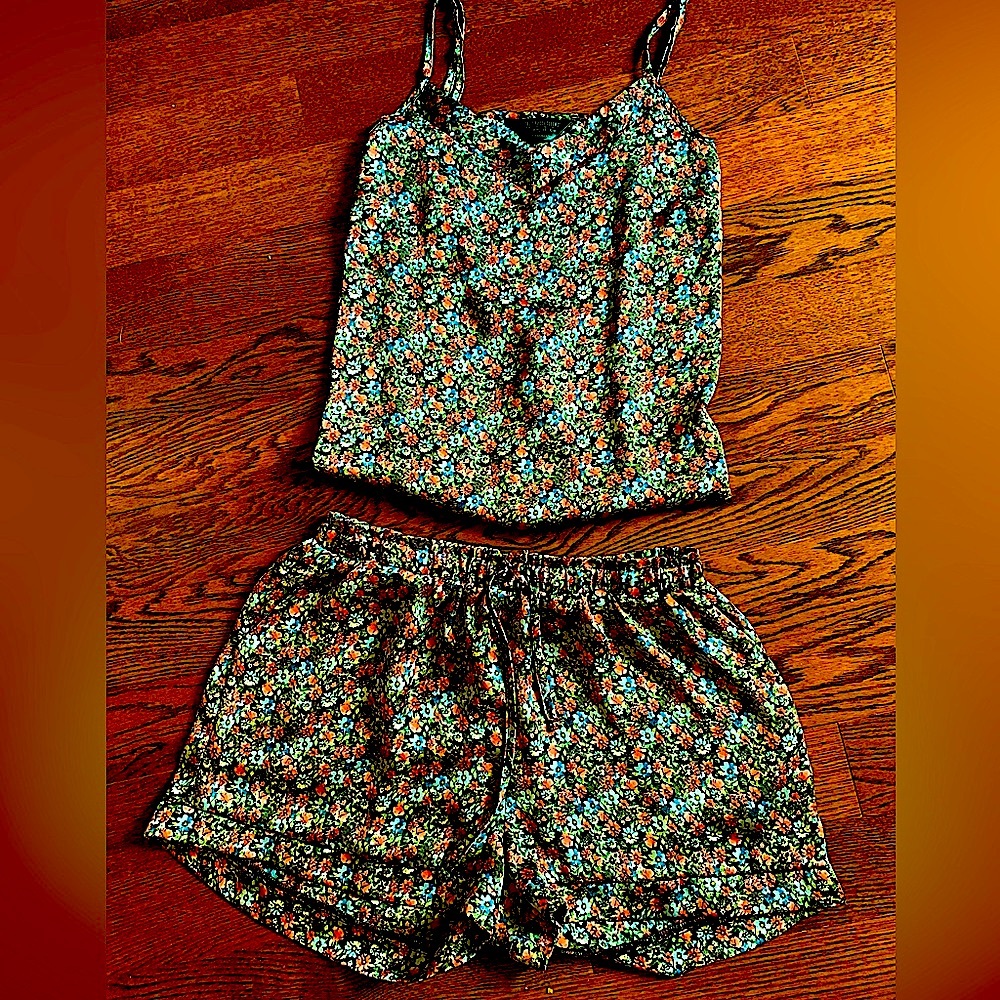 Secret possessions- brand new w/0ut tags, a beautiful, soft, silky, pajamas set!